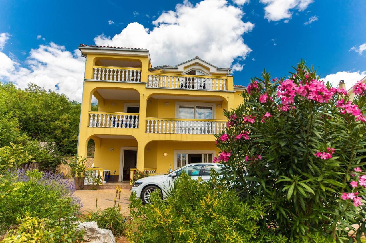 Apartments Artan Crikvenica Bagian luar foto
