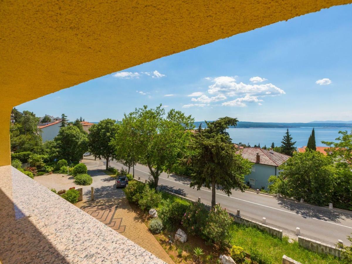 Apartments Artan Crikvenica Bagian luar foto