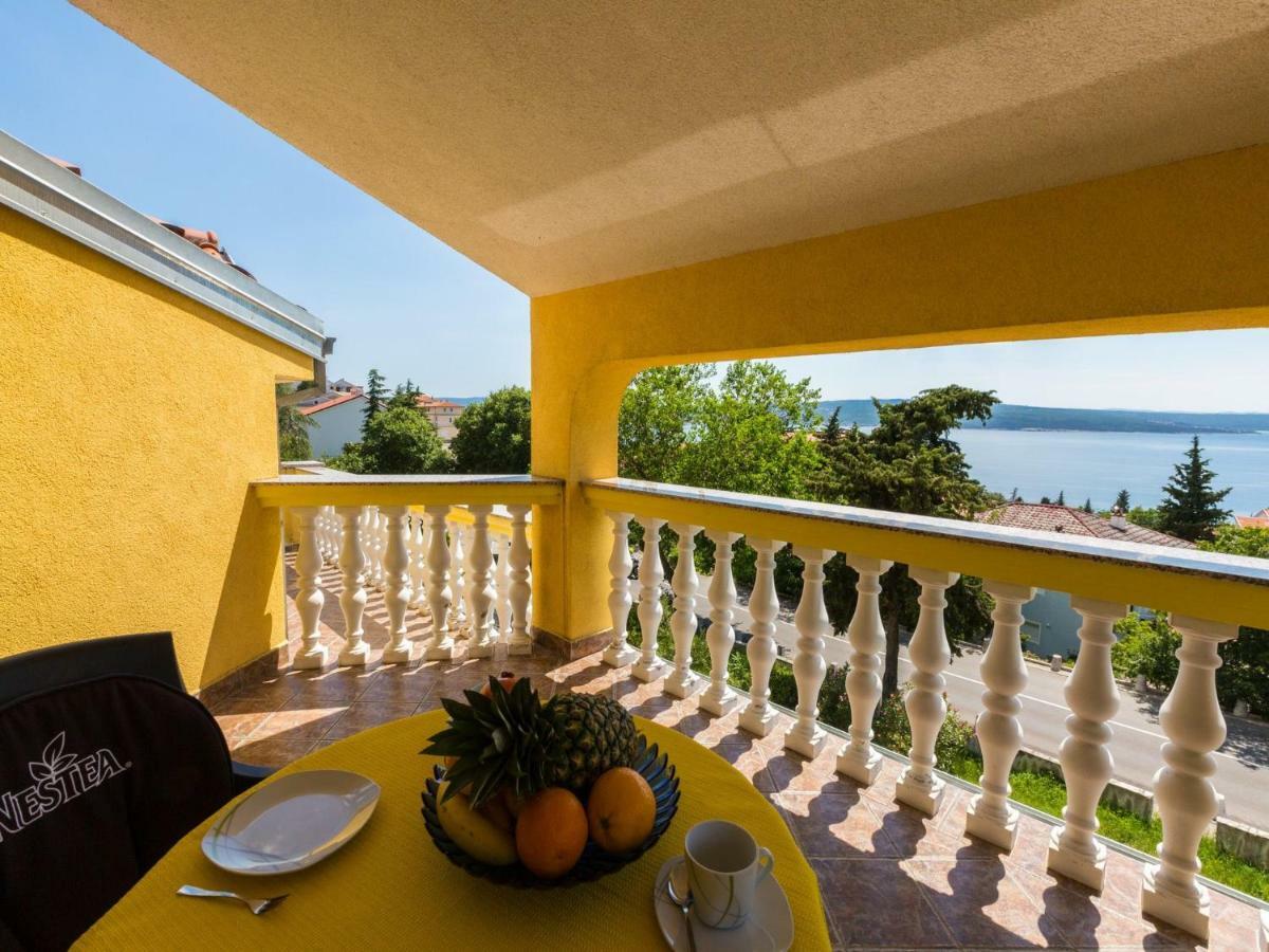 Apartments Artan Crikvenica Bagian luar foto