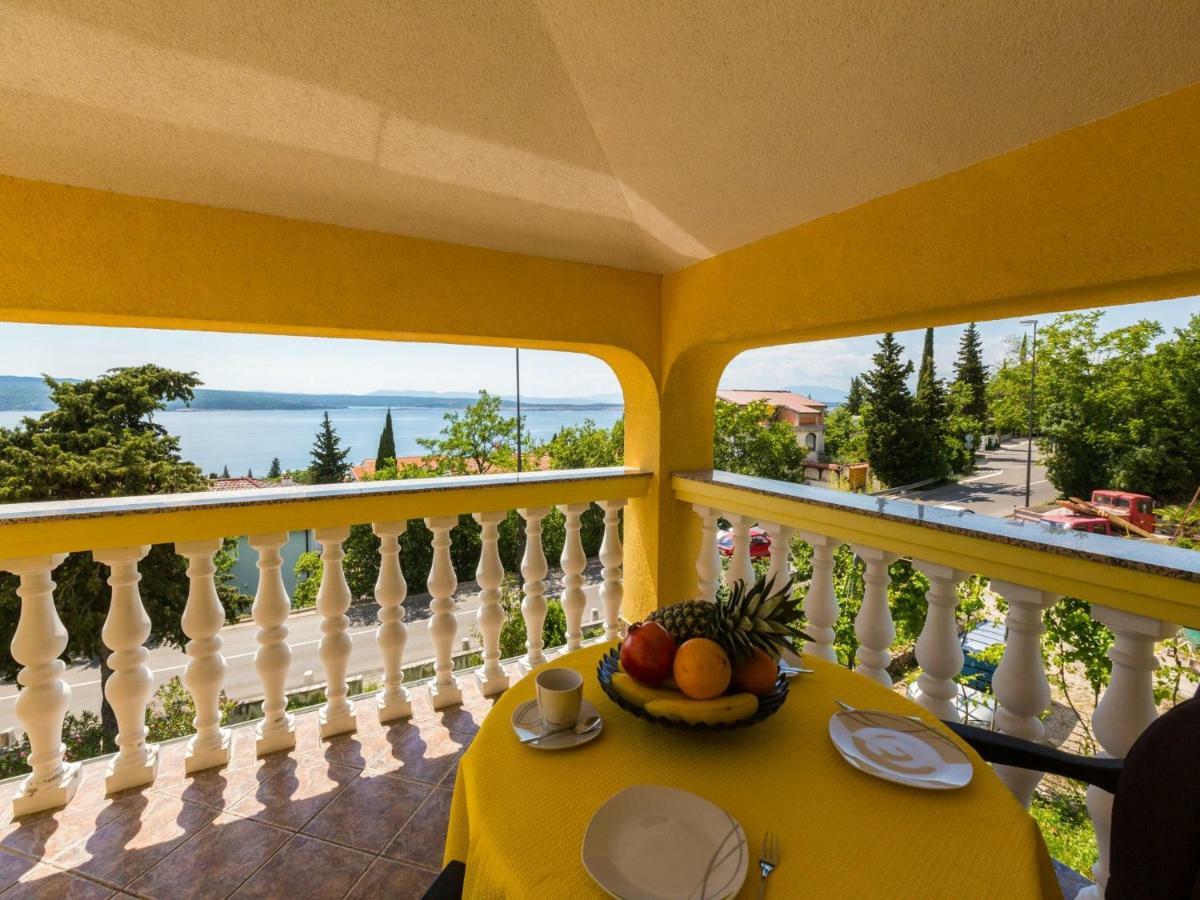 Apartments Artan Crikvenica Bagian luar foto