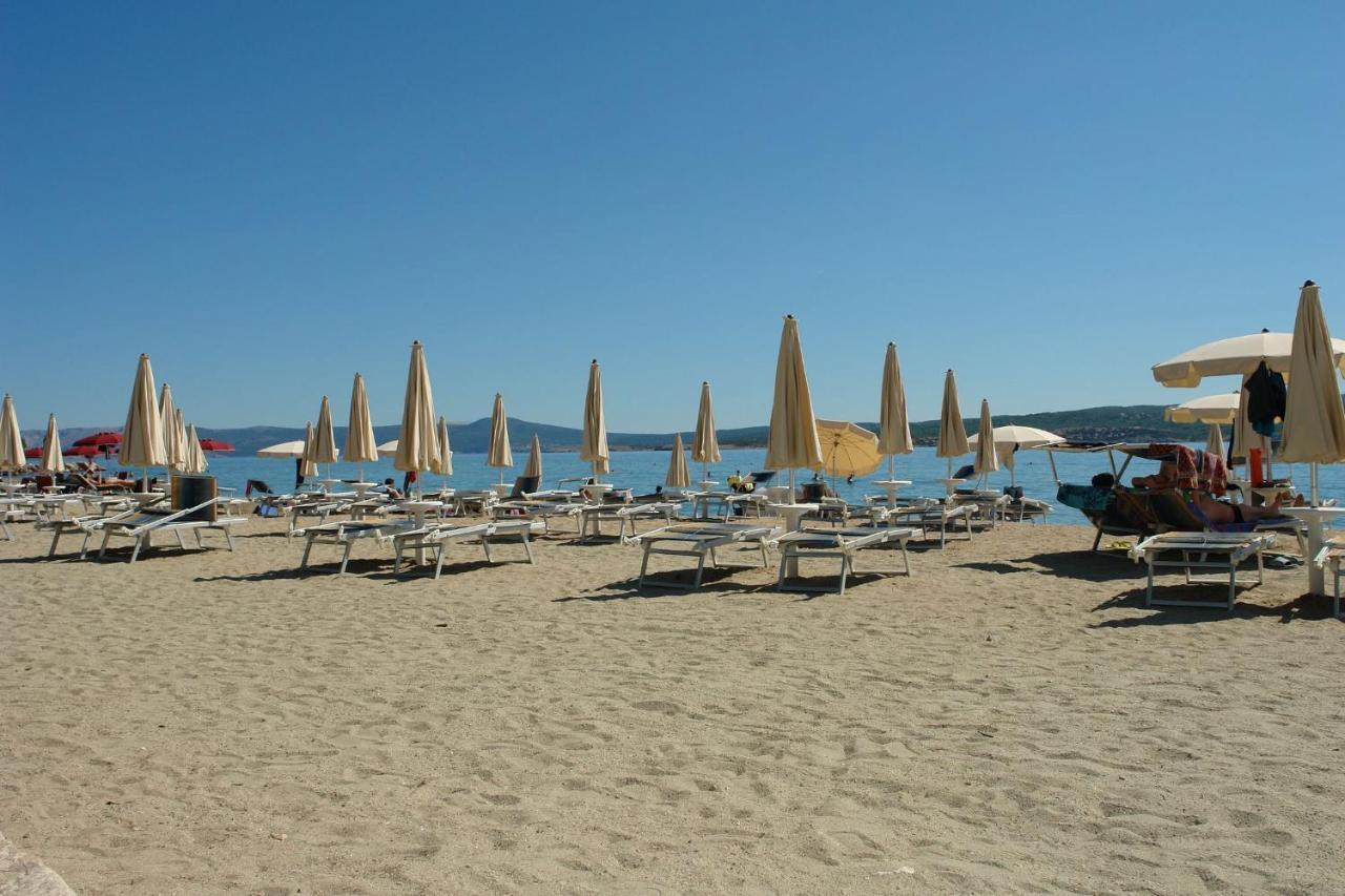 Apartments Artan Crikvenica Bagian luar foto