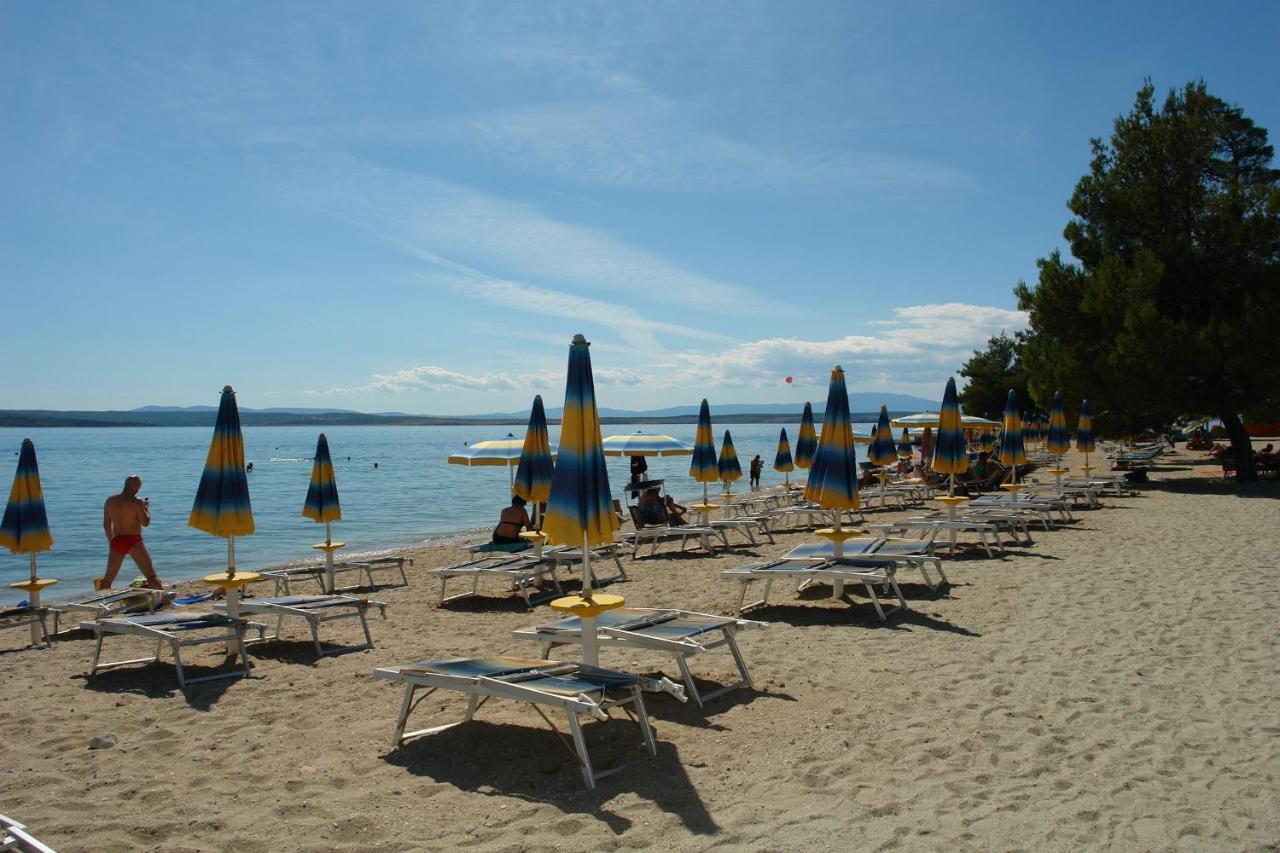 Apartments Artan Crikvenica Bagian luar foto
