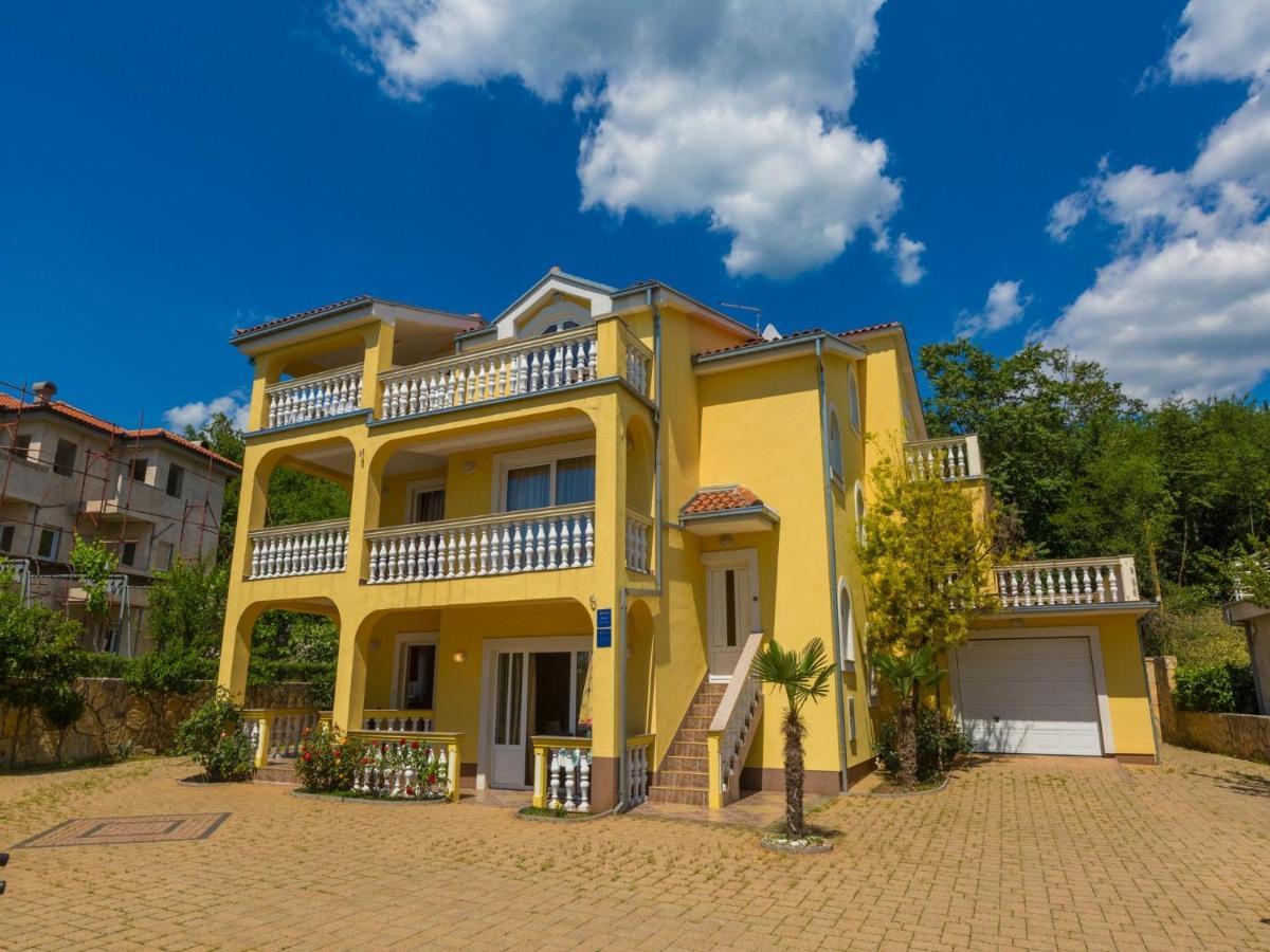 Apartments Artan Crikvenica Bagian luar foto
