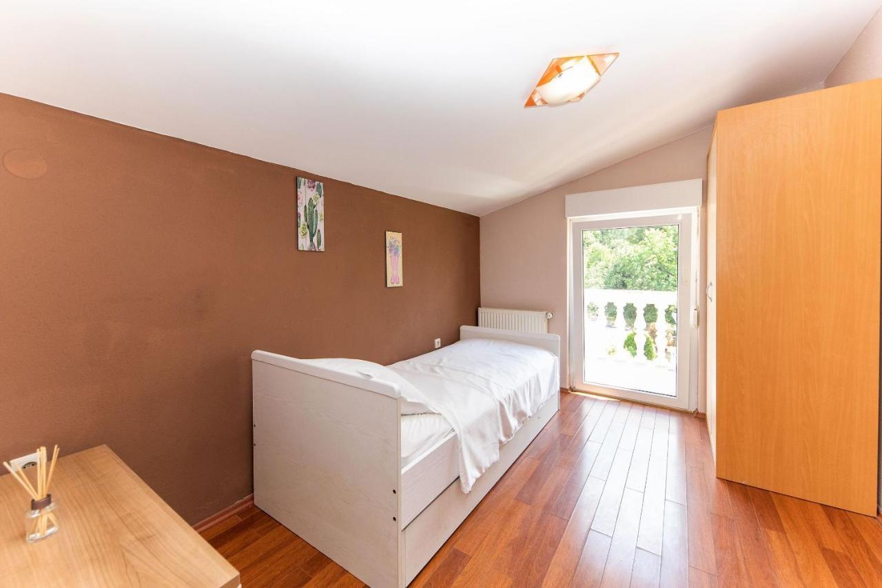 Apartments Artan Crikvenica Bagian luar foto